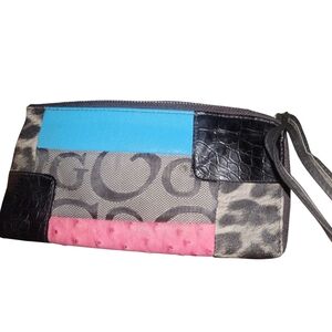 Guess Multicolor Patterned Wristlet Astrich Pink / Fur Leapord